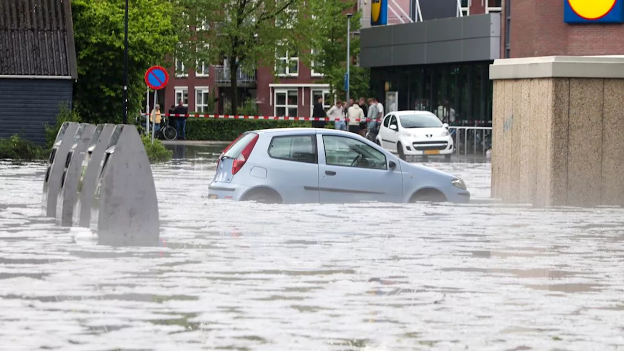 Wolkbreuk als in Buitenpost komt door warm weer en weinig wind