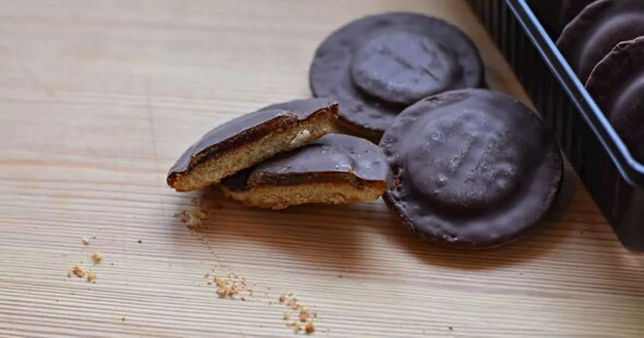 McVitie's explains 'correct way' to eat Jaffa Cakes and fans are surprised