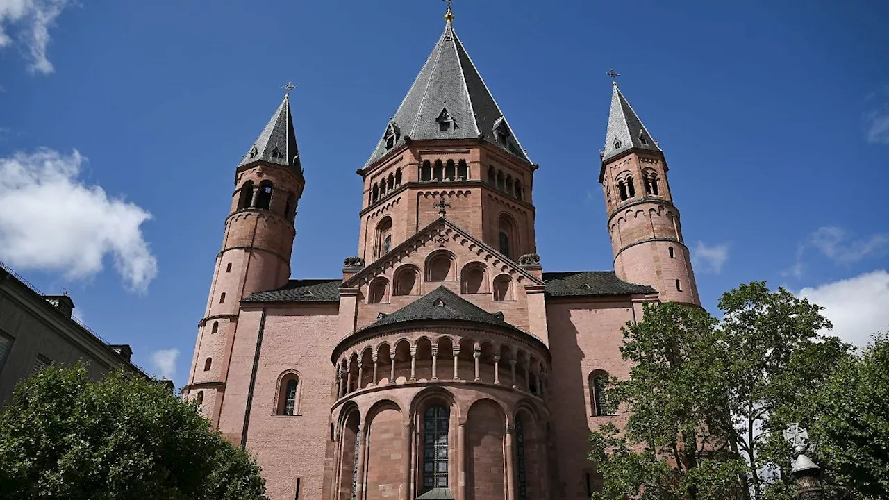 Rheinland-Pfalz & Saarland: Kirchengemeinde will gegen AfD-Plakate vorgehen