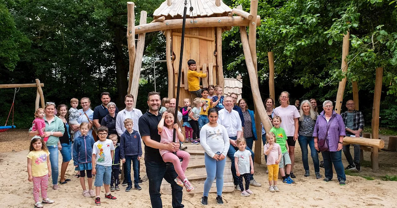 Eine „Hexenburg“ für den Spielplatz am Dorfanger Hiddenhausen