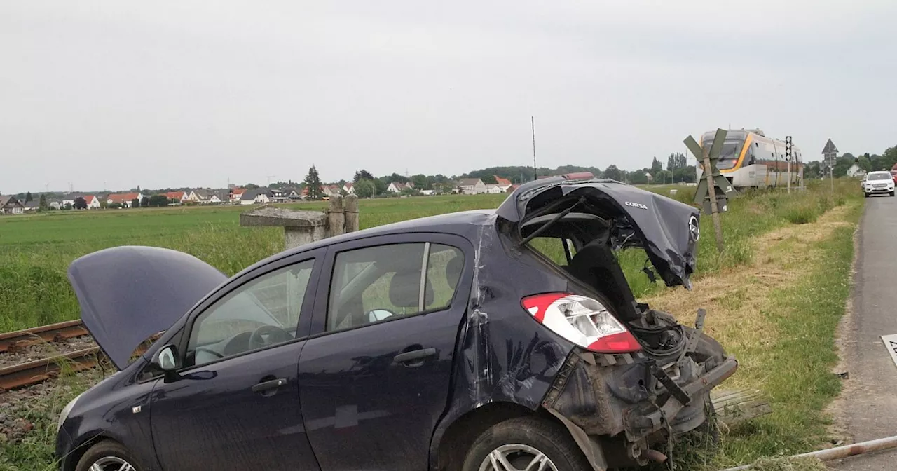 Unfall mit Eurobahn in Lübbecke: Zug kollidiert mit Auto