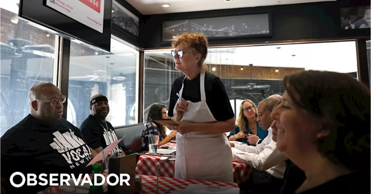 Susan Sarandon volta a ser empregada de mesa em Nova Iorque para exigir salários dignos