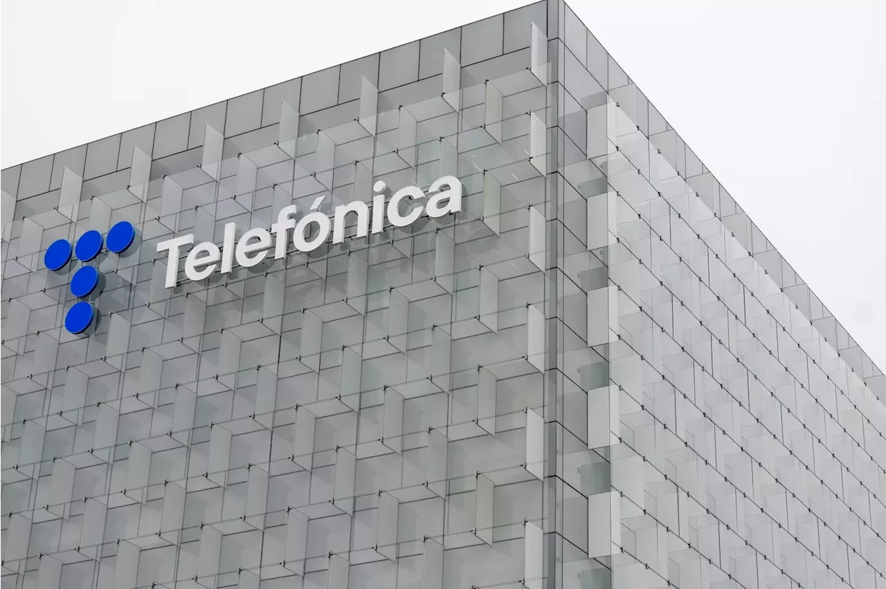 CriteriaCaixa elevará su participación en Telefónica hasta el 10% e igualará a la SEPI