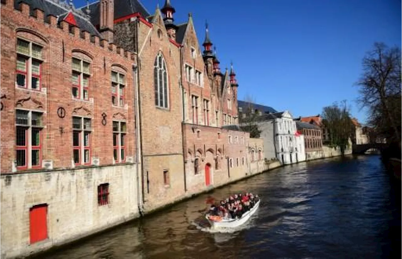 Bruges installe des capteurs pour surveiller la qualité de l'eau de ses canaux