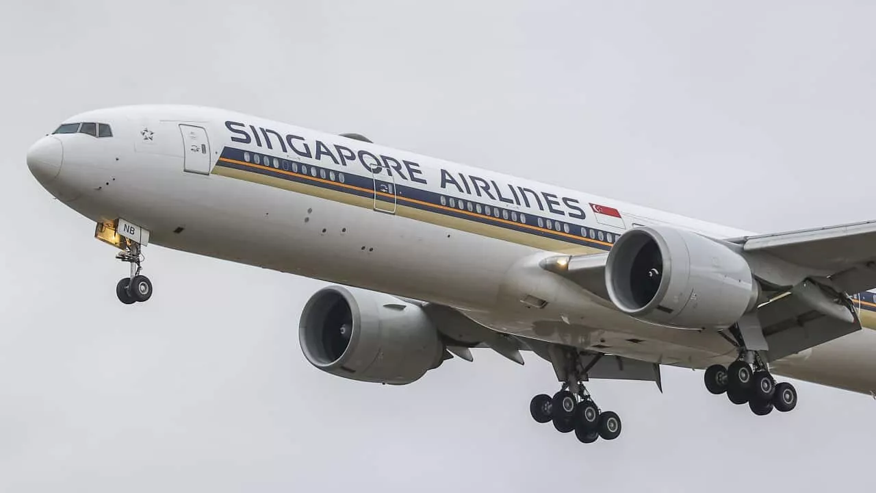 One dead, multiple injured after 'severe turbulence' on Singapore Airlines flight