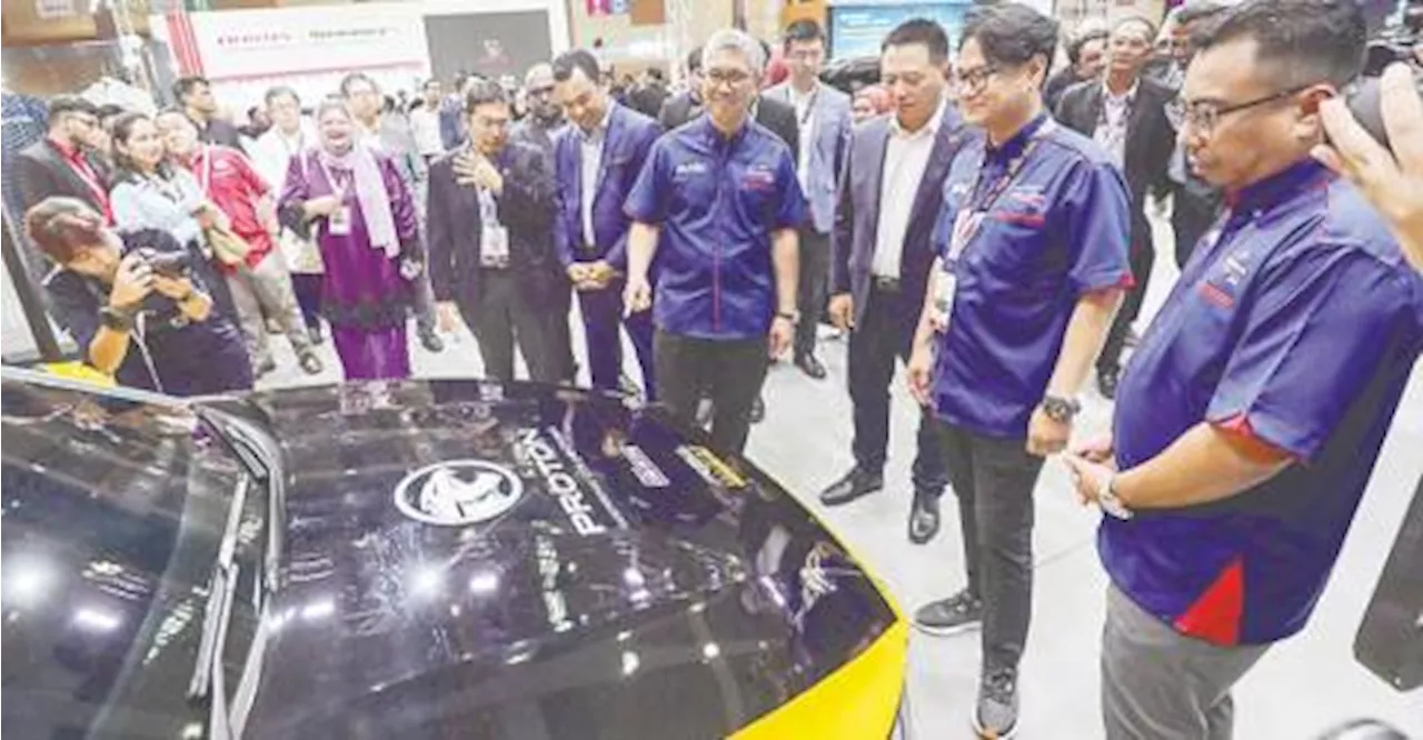 Vision to make Malaysia auto export hub highly achievable: Tengku Zafrul