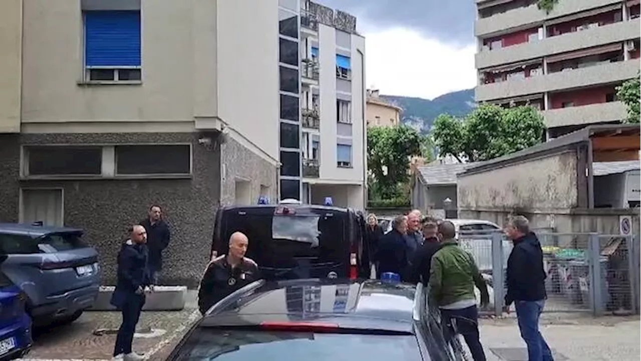 Chico Forti dalla madre a Trento, in strada applausi e cori