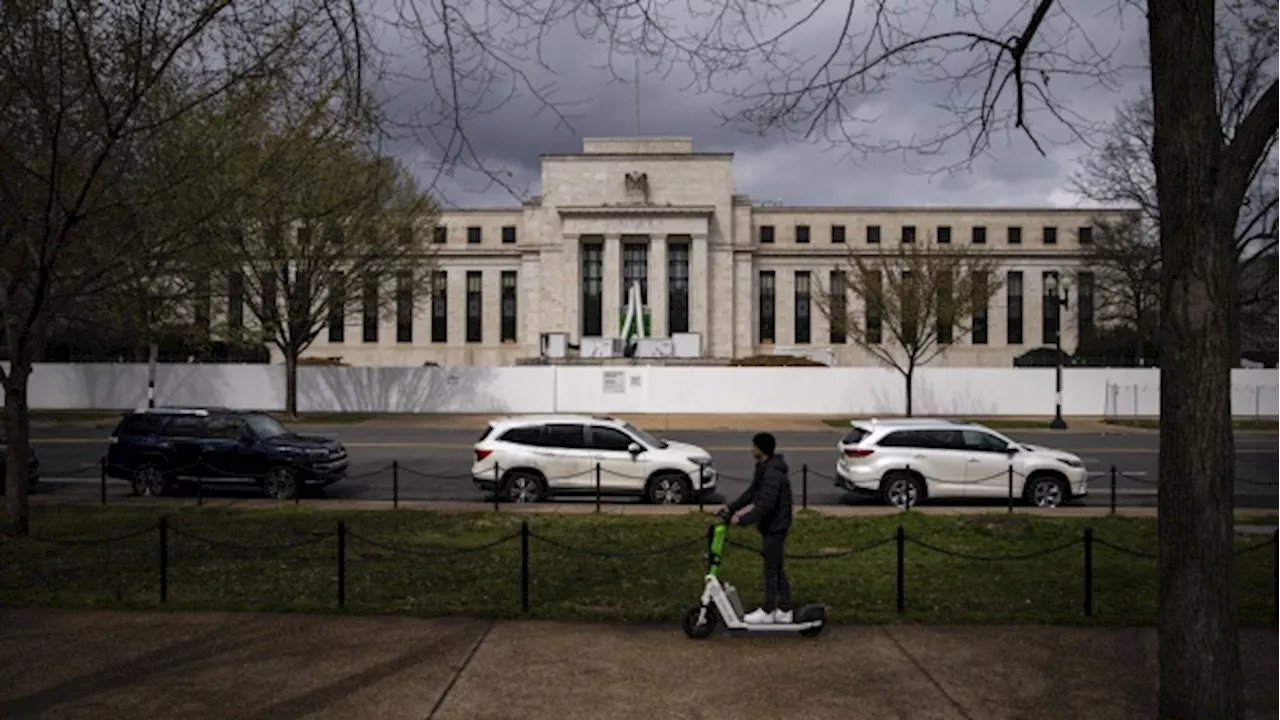 Fed Minutes Show Officials Rally Around Higher-for-Longer Rates