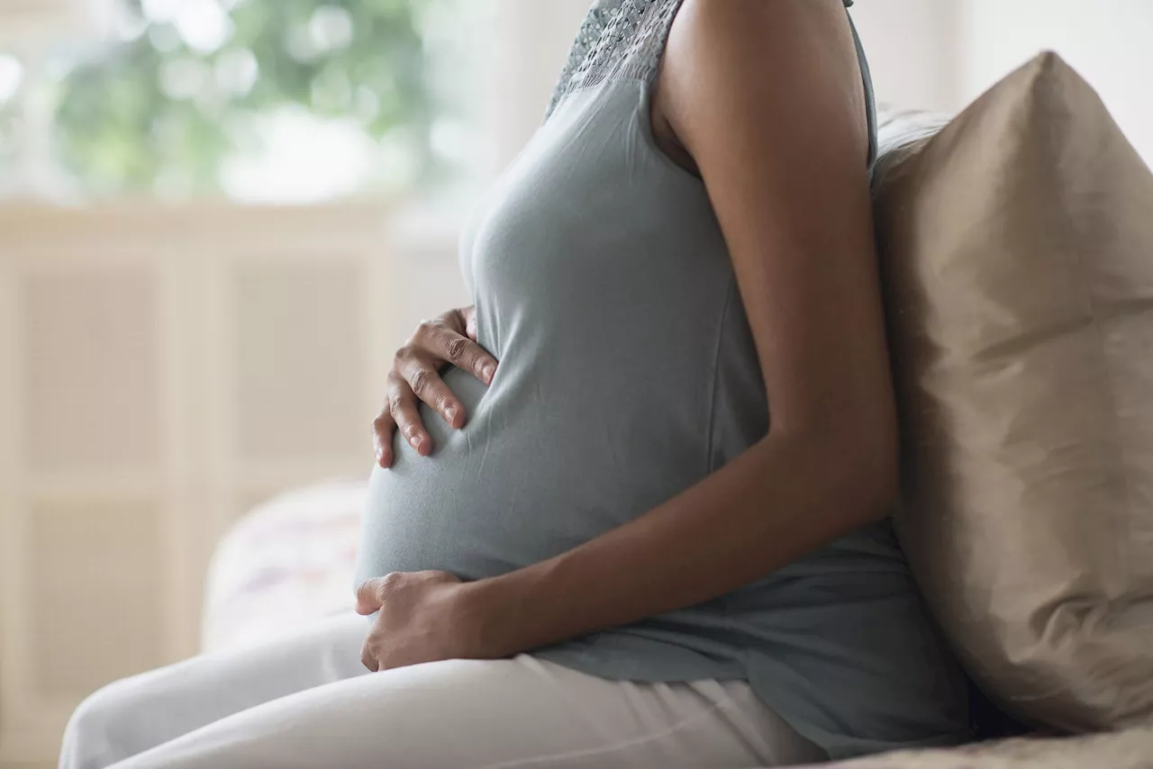 Comissão do Senado aprova projeto que aumenta licença-maternidade para mães de bebês com deficiência