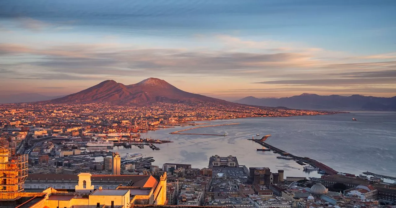 Italy tourists issued Foreign Office volcano warning as emergency plans updated