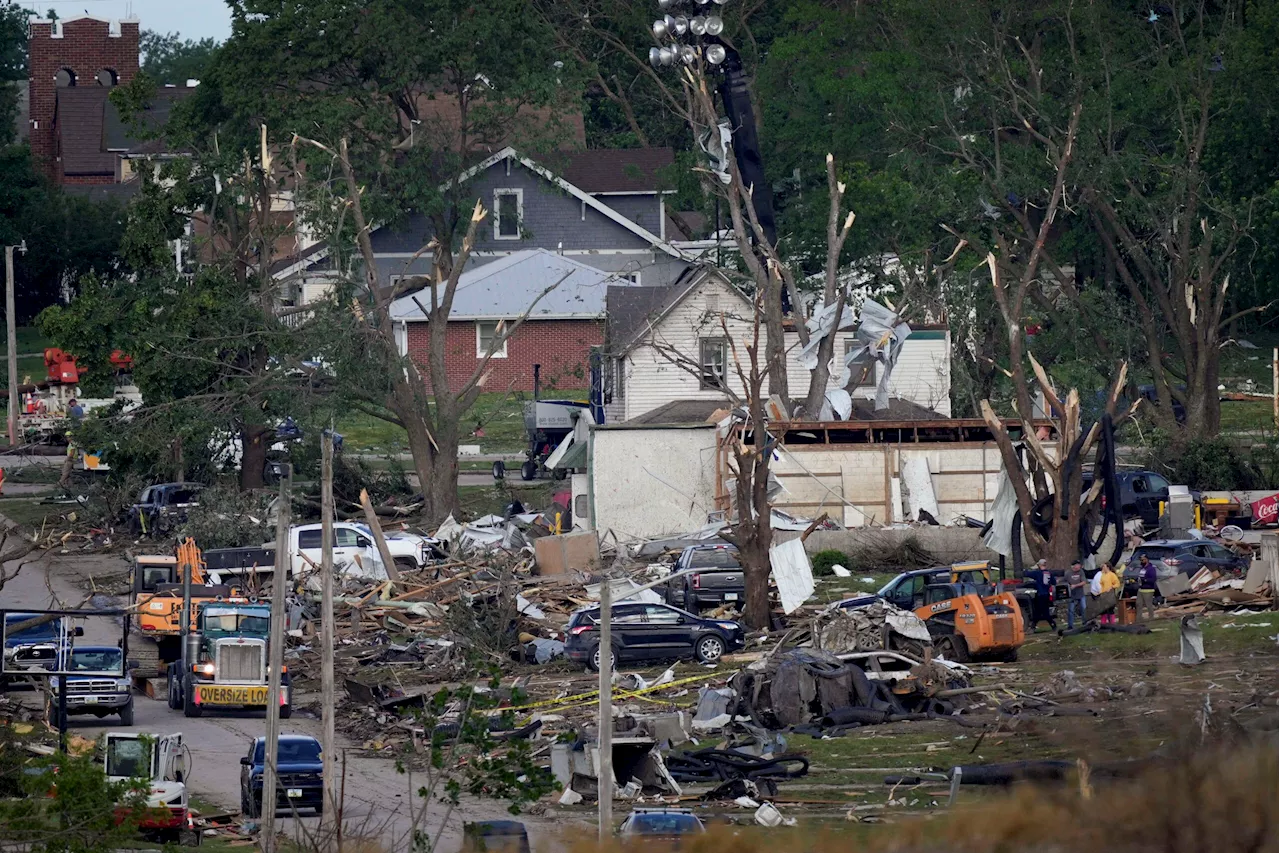 Iowa Gov. Kim Reynolds to visit Greenfield in wake of tornado