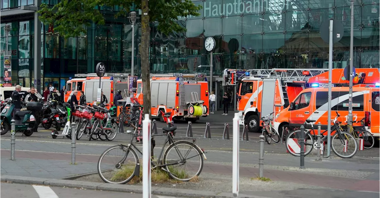 Frau am Hauptbahnhof Berlin von Zug erfasst und getötet, Kind schwer verletzt