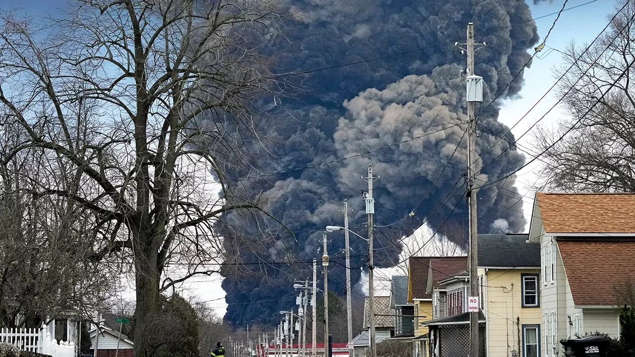 Judge signs off on $600 million Ohio train derailment settlement but residents still have questions