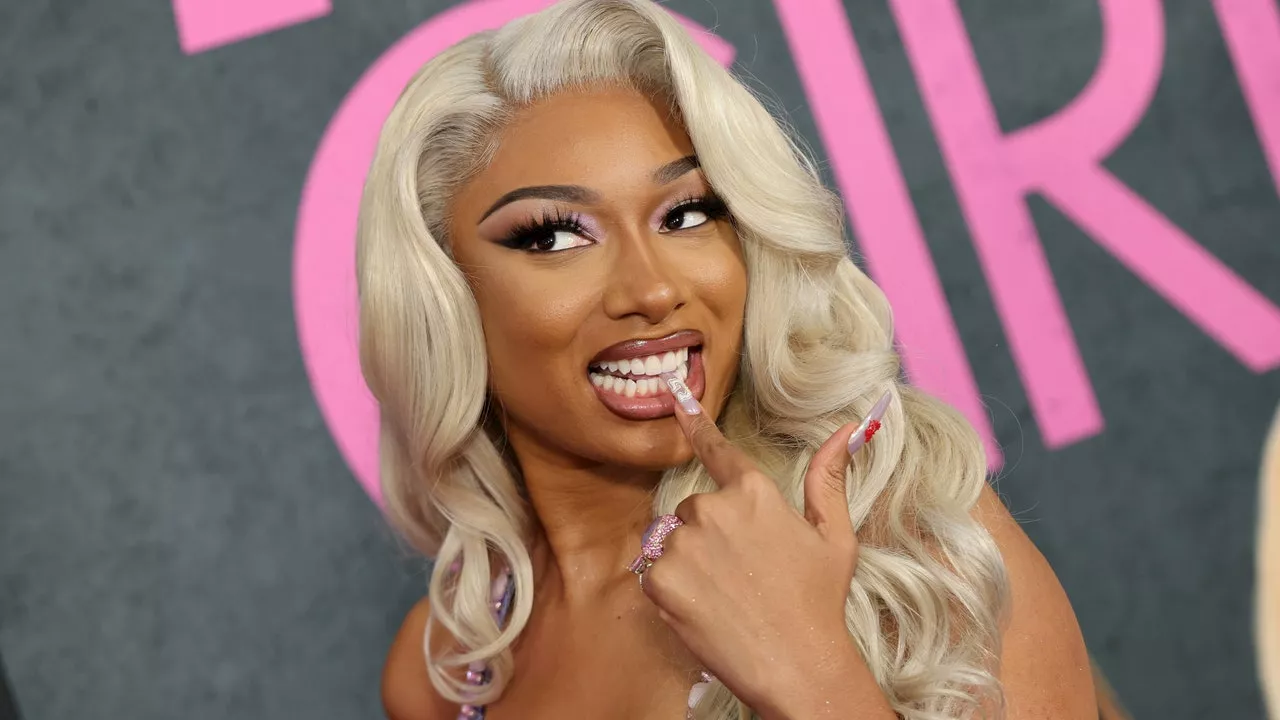 Megan Thee Stallion’s Silver Sparkle Mani Is Going on My Summer Mood Board