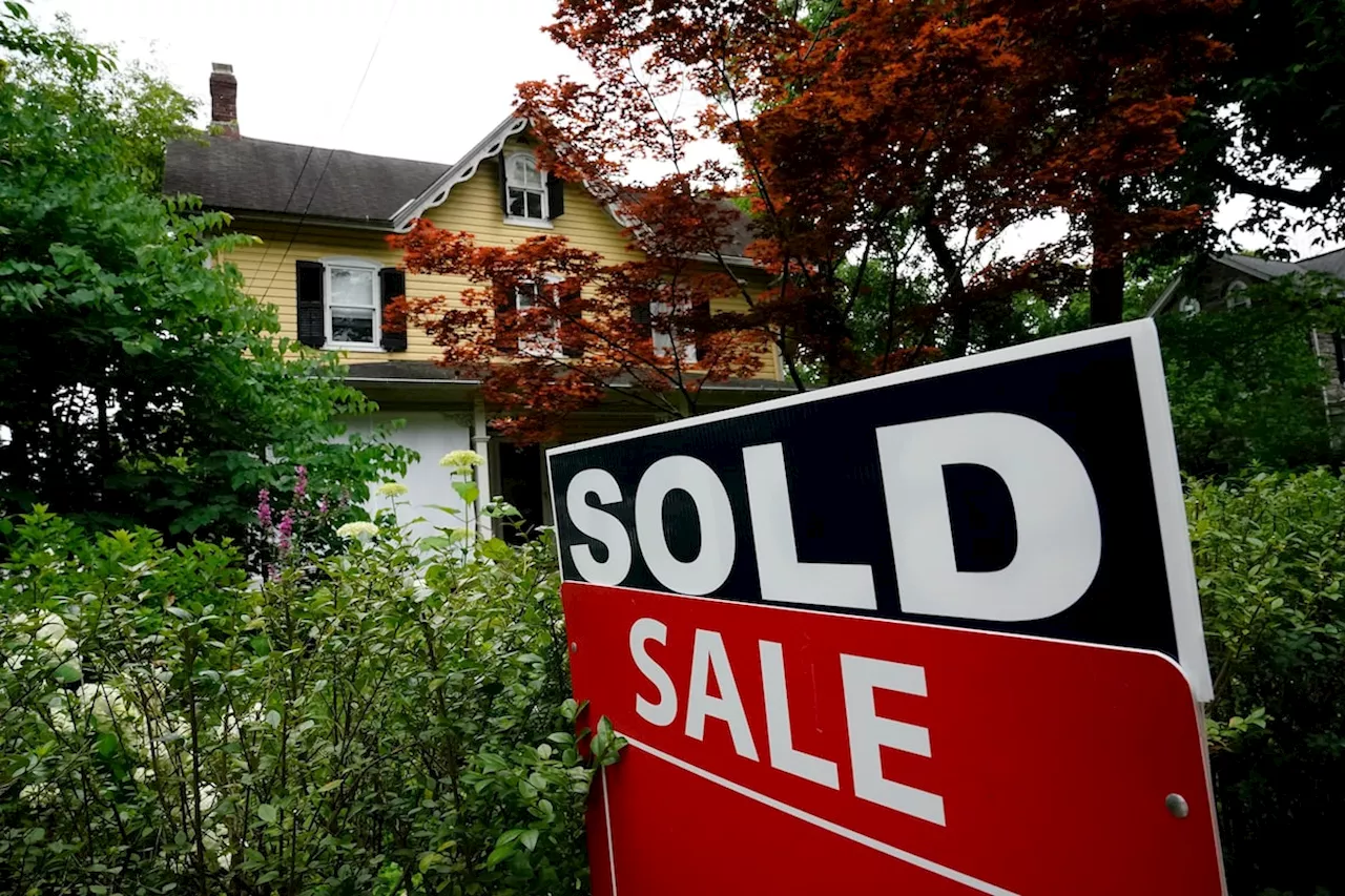 U.S. home sales unexpectedly fall in April as higher mortgage rates, prices weigh on demand