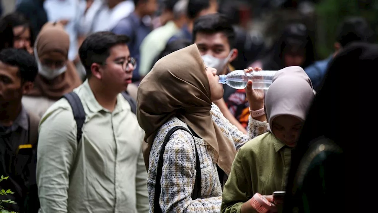Social Pressure Accompanies Gen Z Who Has Difficulty Getting a Job