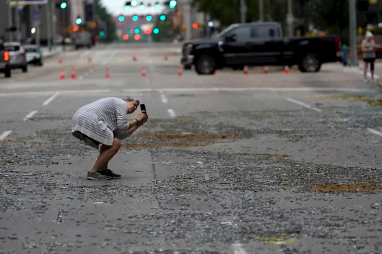 New road, sidewalk closures in Downtown Houston due to wind and repairs