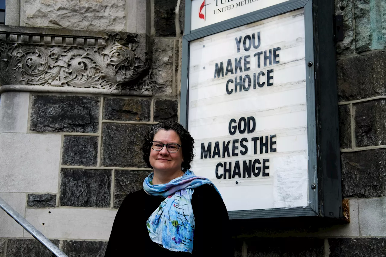 Defrocked in 2004 for same-sex relationship, a faithful Methodist is reinstated as pastor