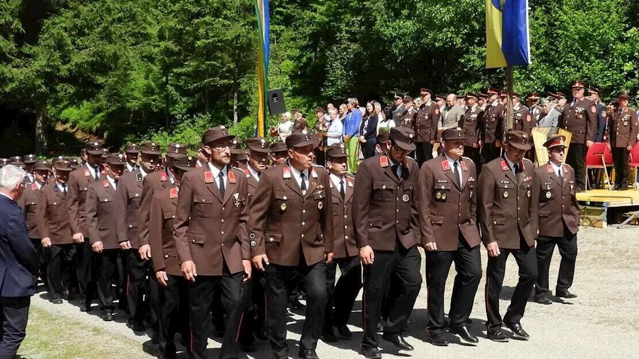 Feuerwehr Angelbach feierte beim Abschnittsfeuerwehrtag 100 Jahre