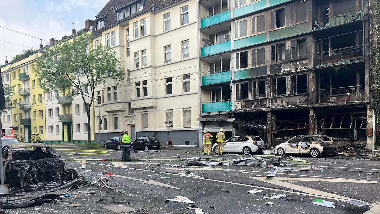 Nach Explosion in Düsseldorf: Zustand von bei Kiosk-Brand verletzter Frau ist kritisch