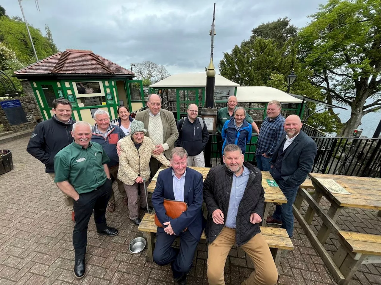 Bridgnorth Cliff Railway boss discovers family connections at meeting of cable car owners