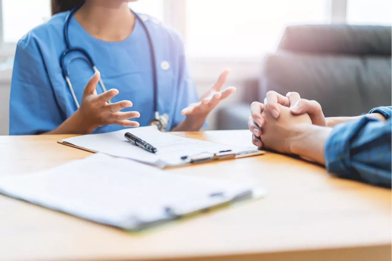Contract doctors absorbed into permanent positions insufficient as many more enter payroll, says Hartal Doktor Kontrak