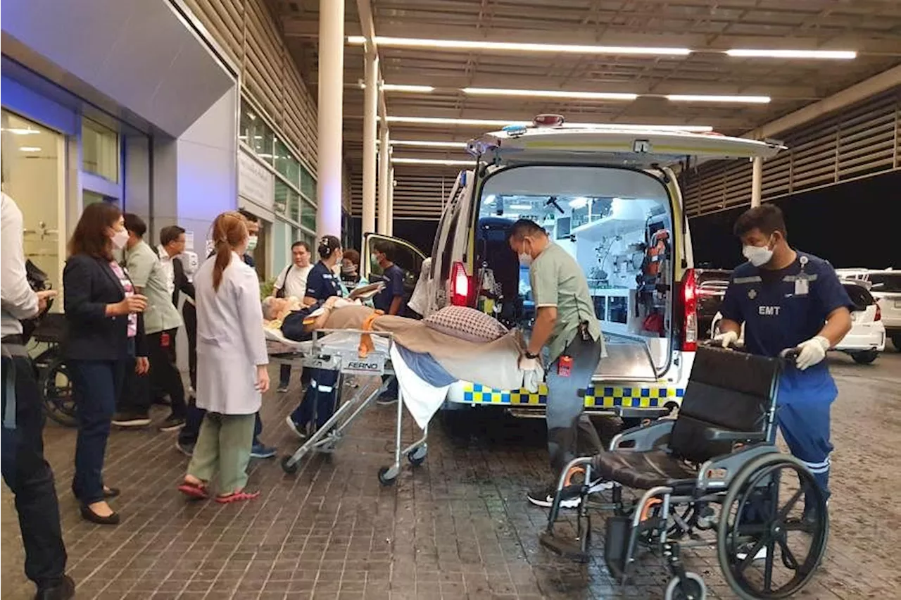 20 passengers from turbulence-hit SQ321 remain in ICU in Bangkok, two of them S’poreans