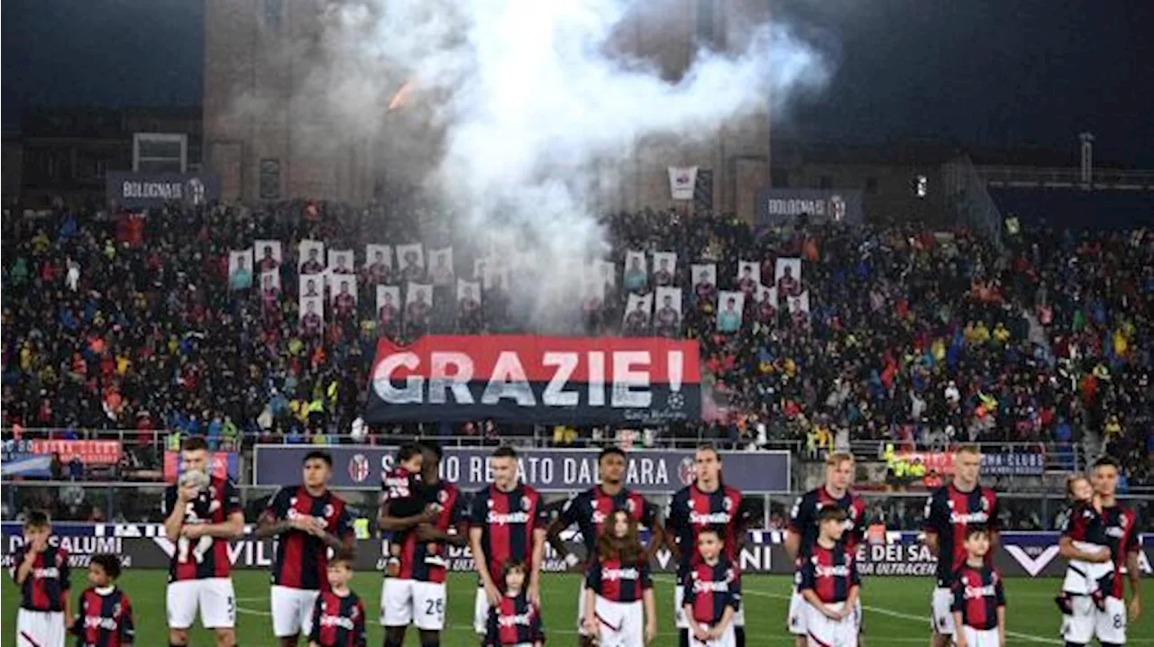 Bologna, il bus scoperto pronto a partire dal Dall'Ara: la festa Champions può iniziare