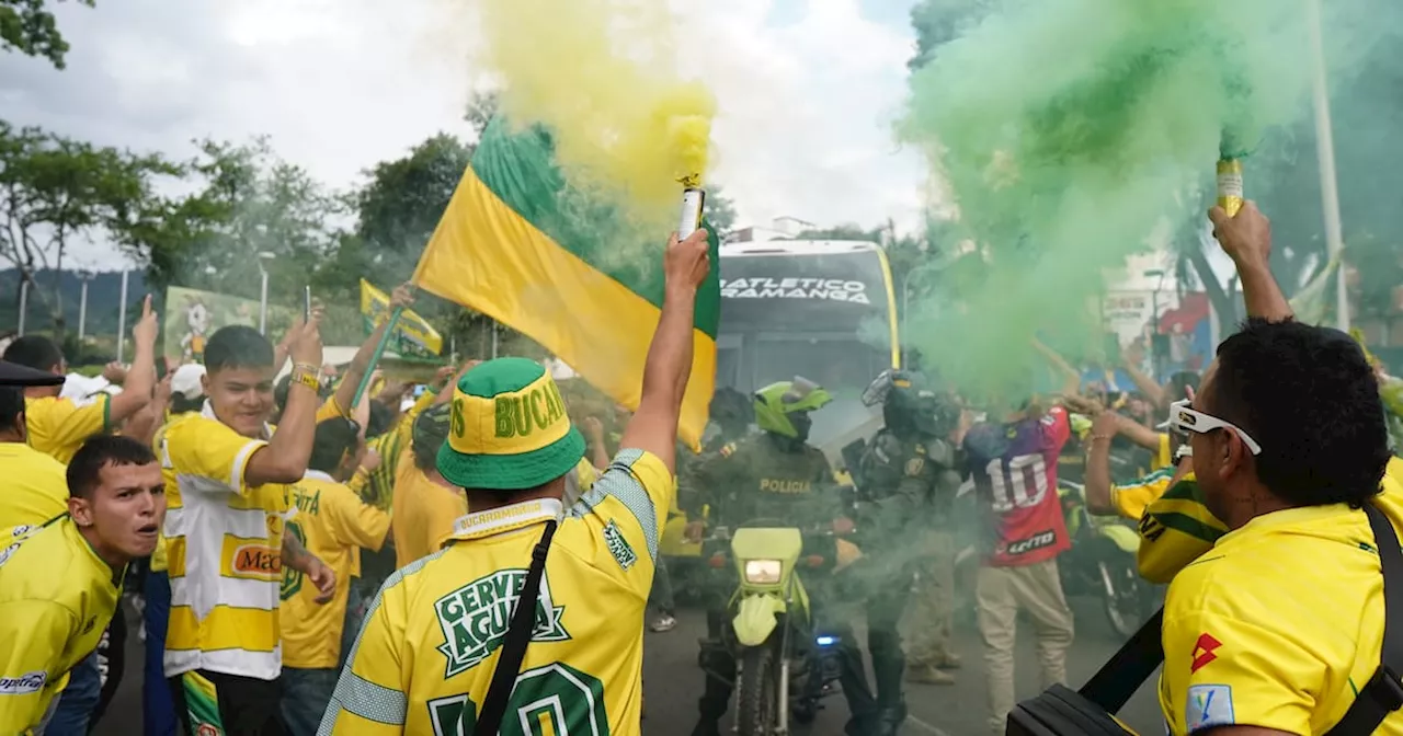  Ambiente de fiesta para el partido entre Atlético Bucaramanga y Millonarios