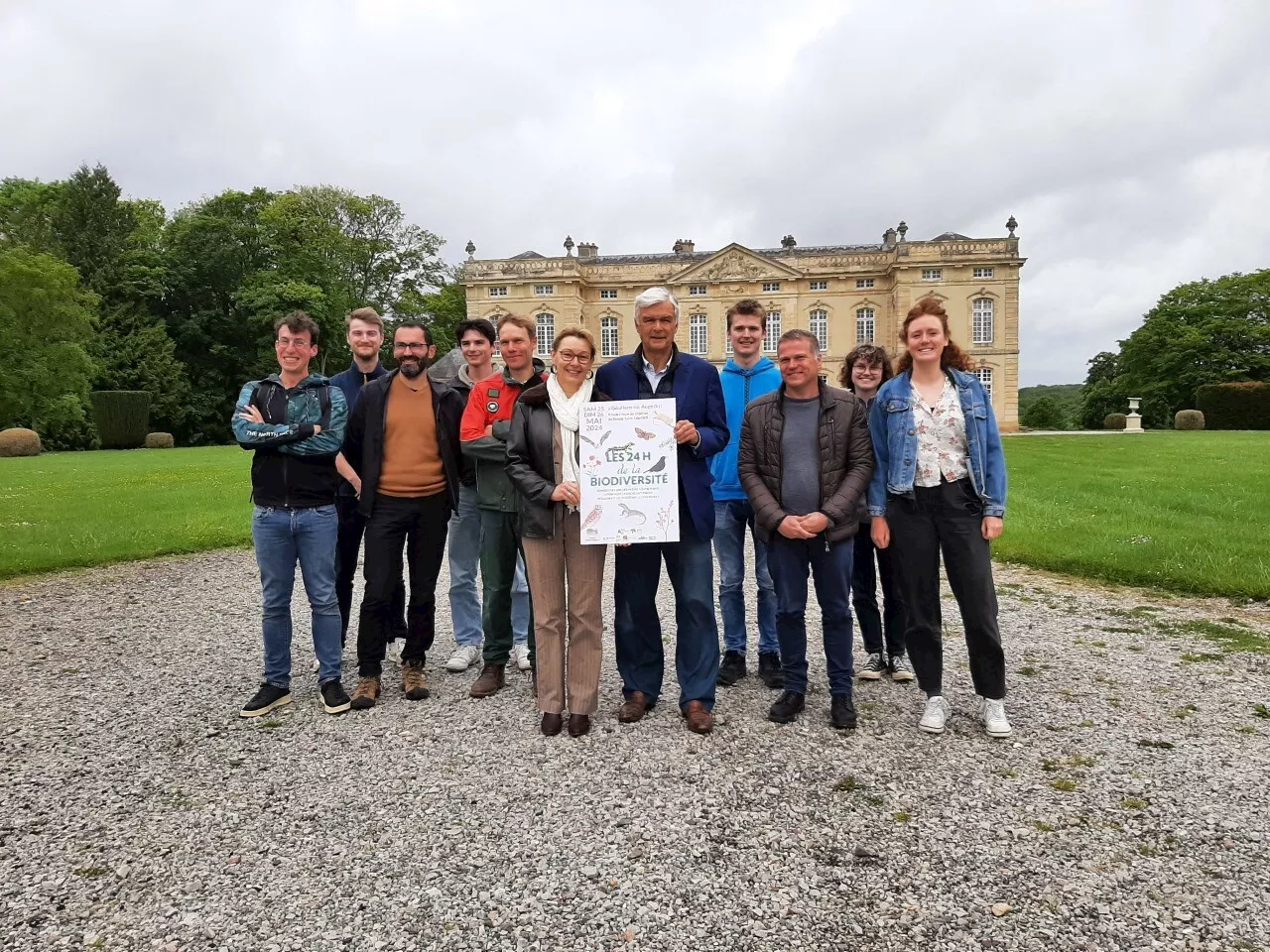 Dans l'Orne, ils veulent trouver 1 000 espèces dans un château