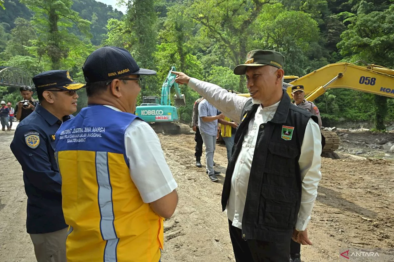 Gubernur Sumbar ingatkan masyarakat tidak memaksa lewat Lembah Anai