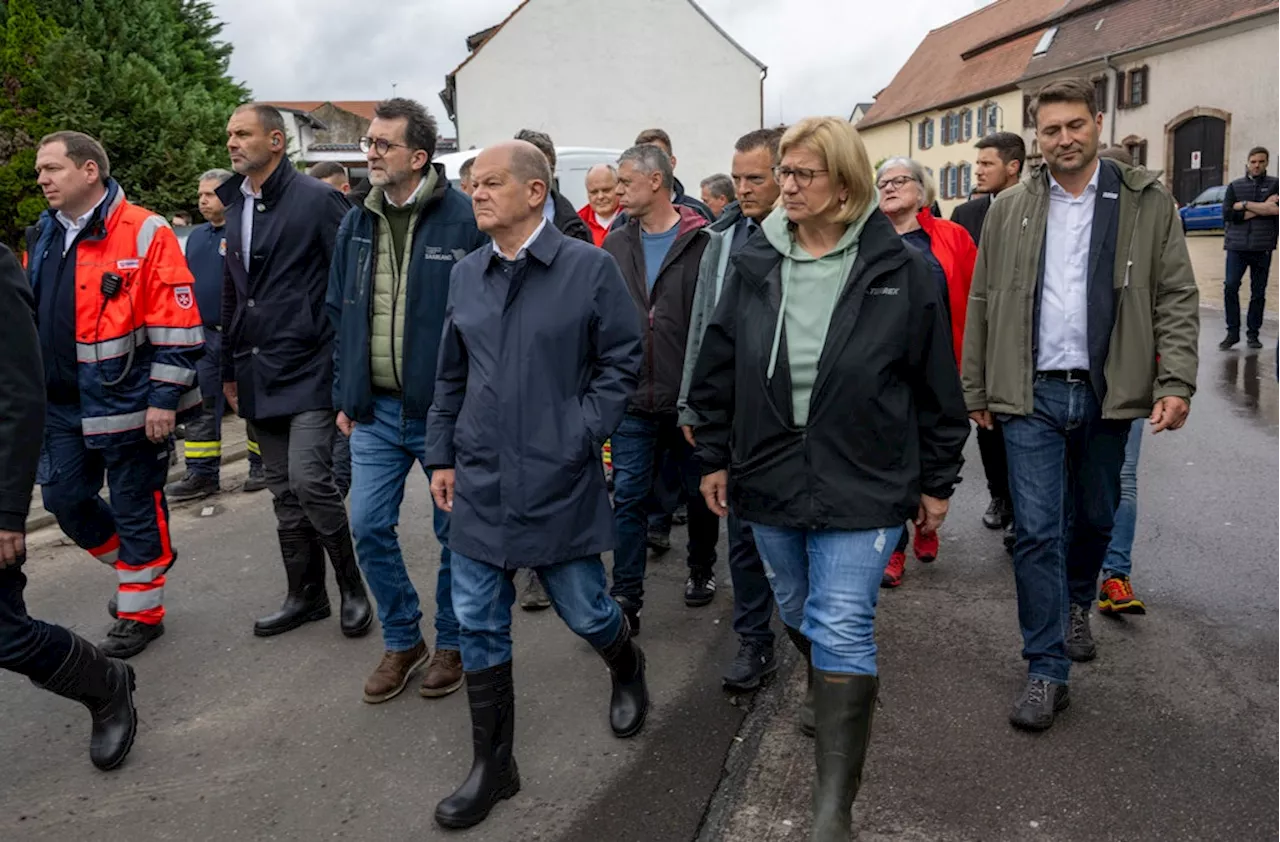 Berlin: Aktivist beendet Hungerstreik nach Fotos von Olaf Scholz in Gummistiefeln