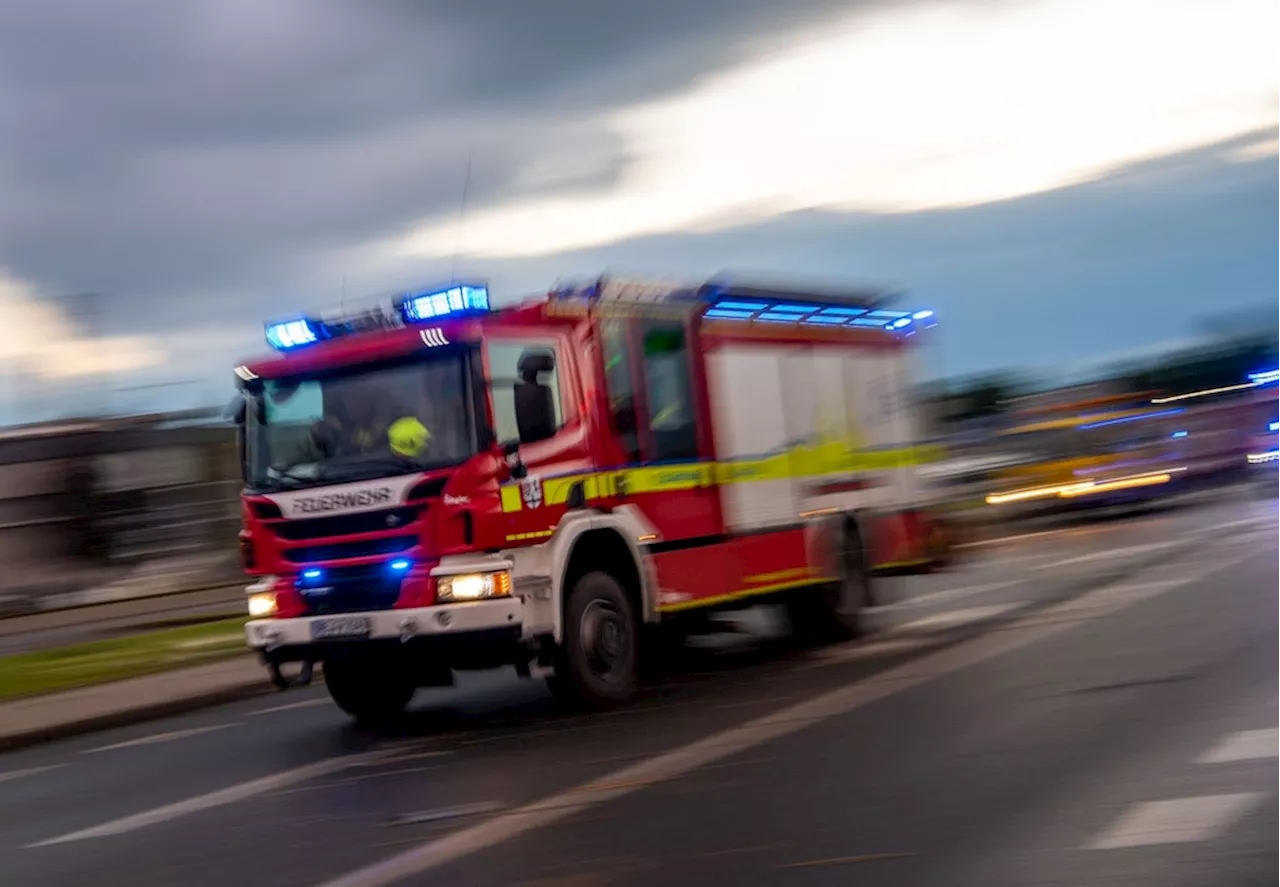 Marzahn: Erneuter Zwischenfall auf Blumberger Damm – Brand auf Rohrbruch-Baustelle