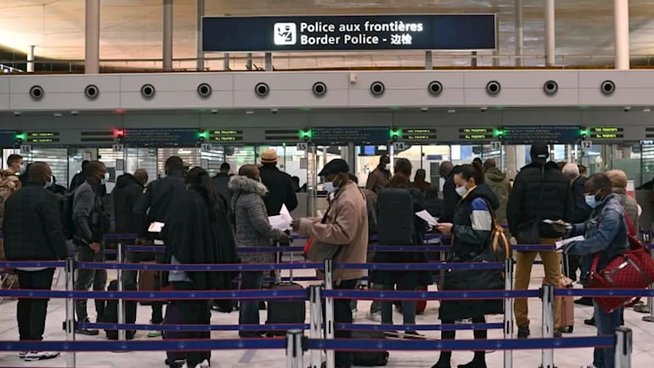 Aéroports français: un nouveau système de contrôle aux frontières 'inquiète' fortement le secteur et le...