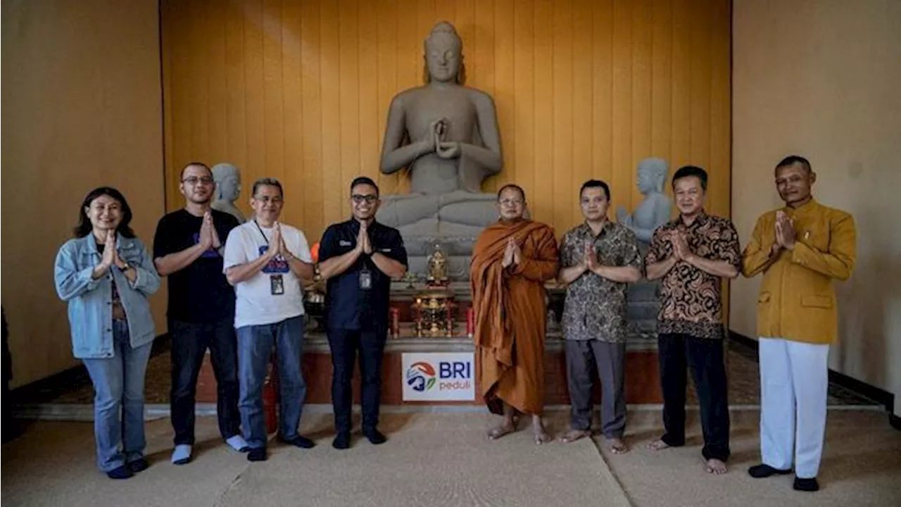 BRI Peduli Salurkan Bantuan ke Vihara dan Sembako untuk Umat Buddha