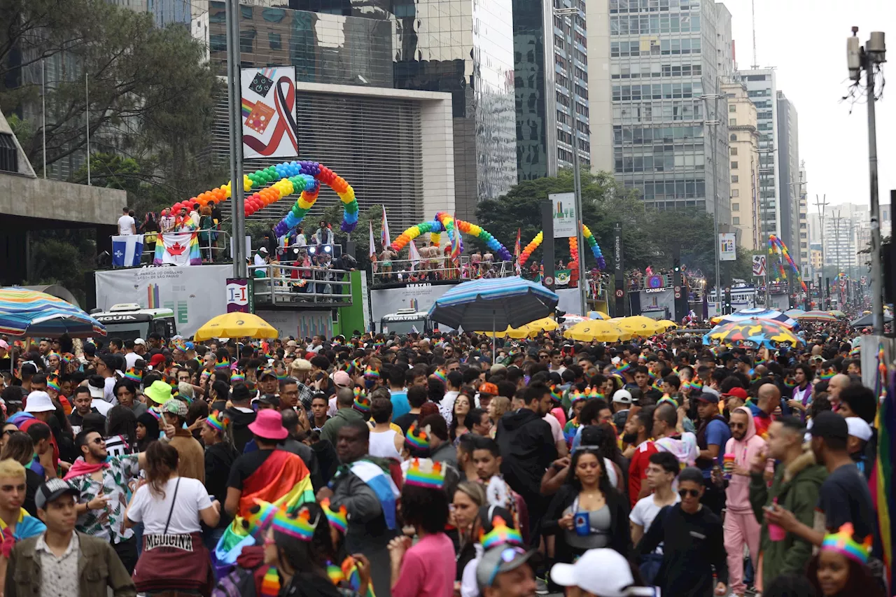 Parada do Orgulho LGBT+ terá Pabllo Vittar, Gloria Groove e mais; confira