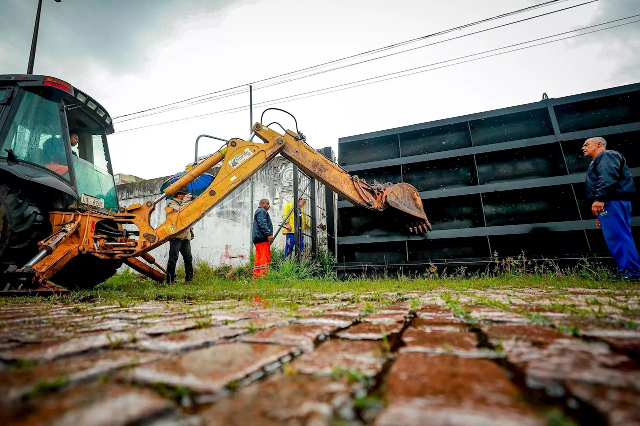 Prefeitura de Porto Alegre volta a fechar comportas do Guaíba