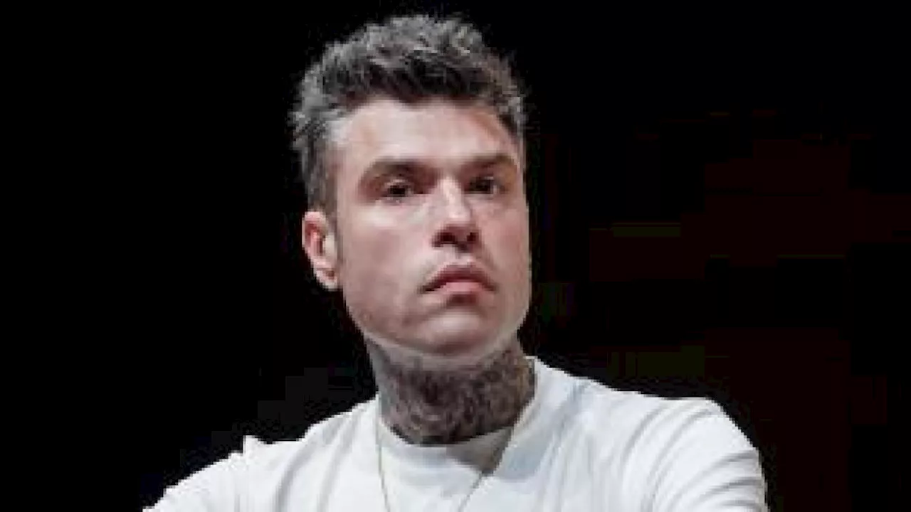 Fedez a sorpresa sul palco dei Radio Zeta Future Hits Live