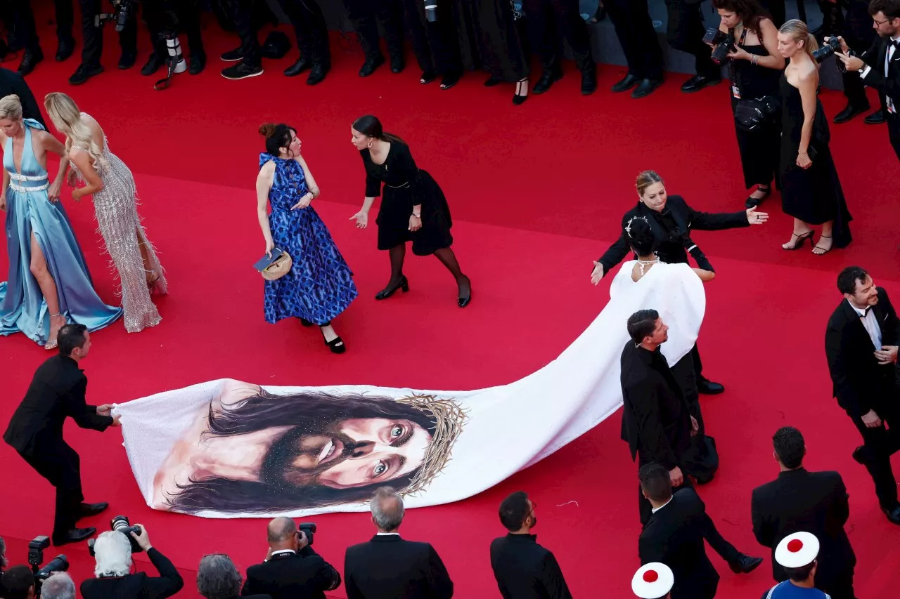 Jesus on the red carpet, and more from around the world