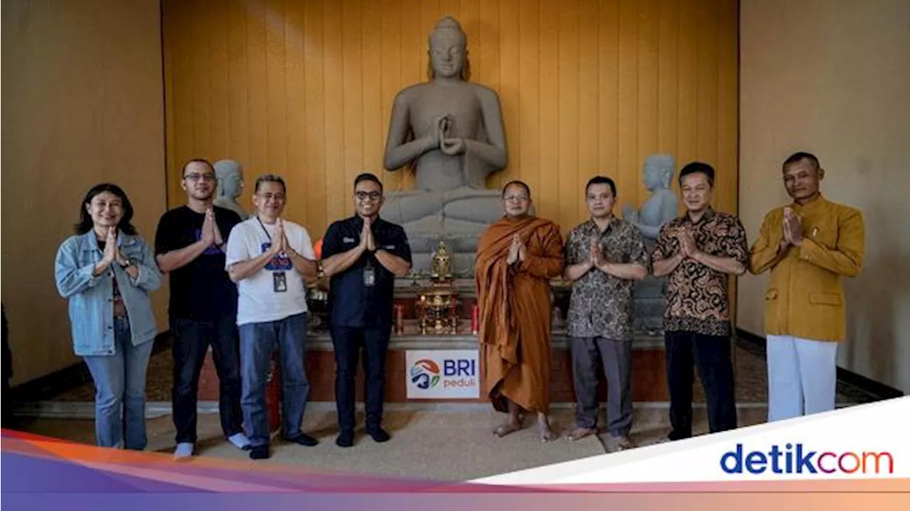 BRI Salurkan Bantuan Sarana-Prasarana ke Vihara Dhamma Gayasih Temanggung