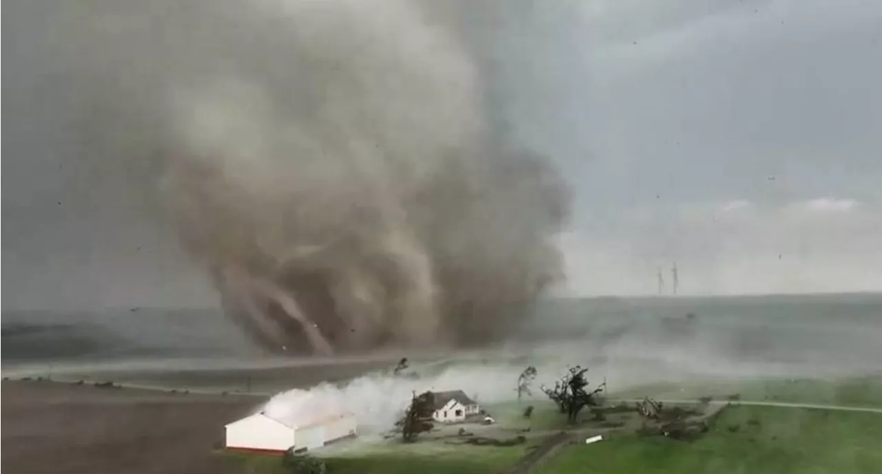 Fuerte tornado deja 5 muertos en el centro de Estados Unidos