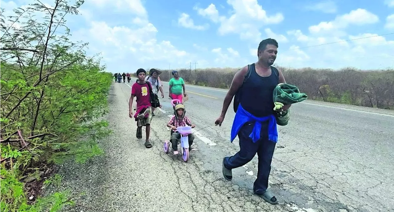 Hambre, calor y sed doblegan a más de 100 migrantes