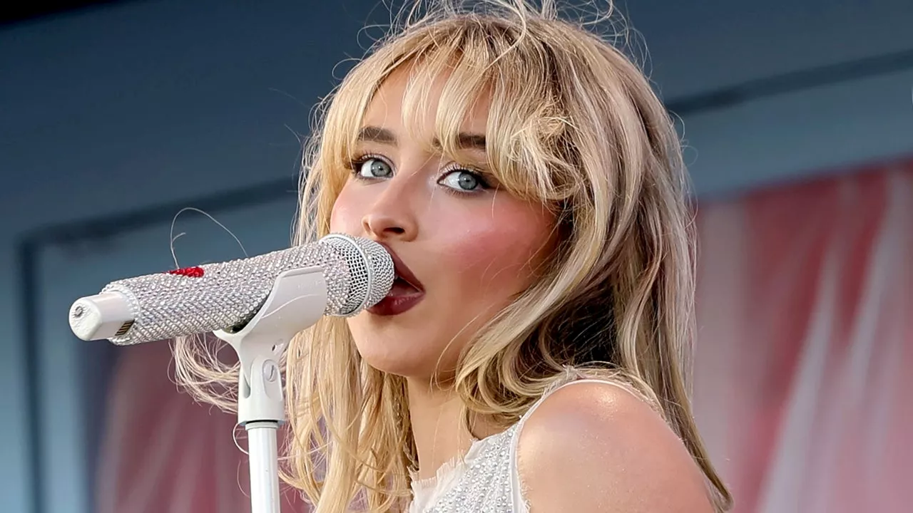 Sabrina Carpenter's Blush Combo Is Going Viral on TikTok