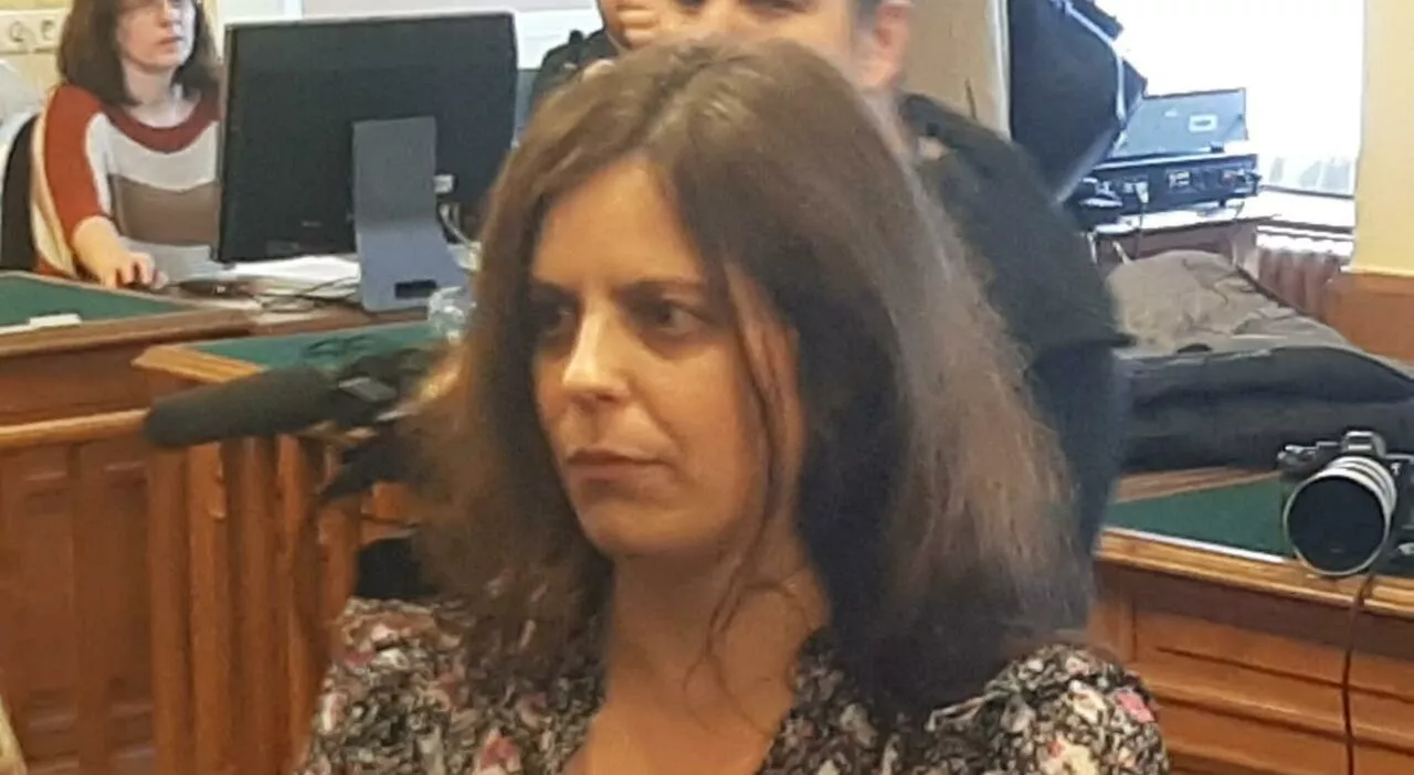 Ilaria Salis potrà fare campagna elettorale dai domiciliari. Il padre: «E se vince tornerà libera»