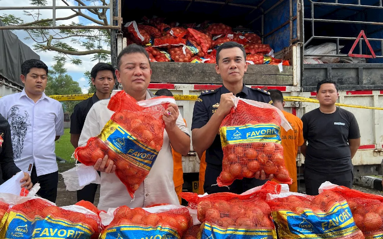 21 Ton Bawang Bombai Selundupan dari Malaysia Diamankan Polda Riau