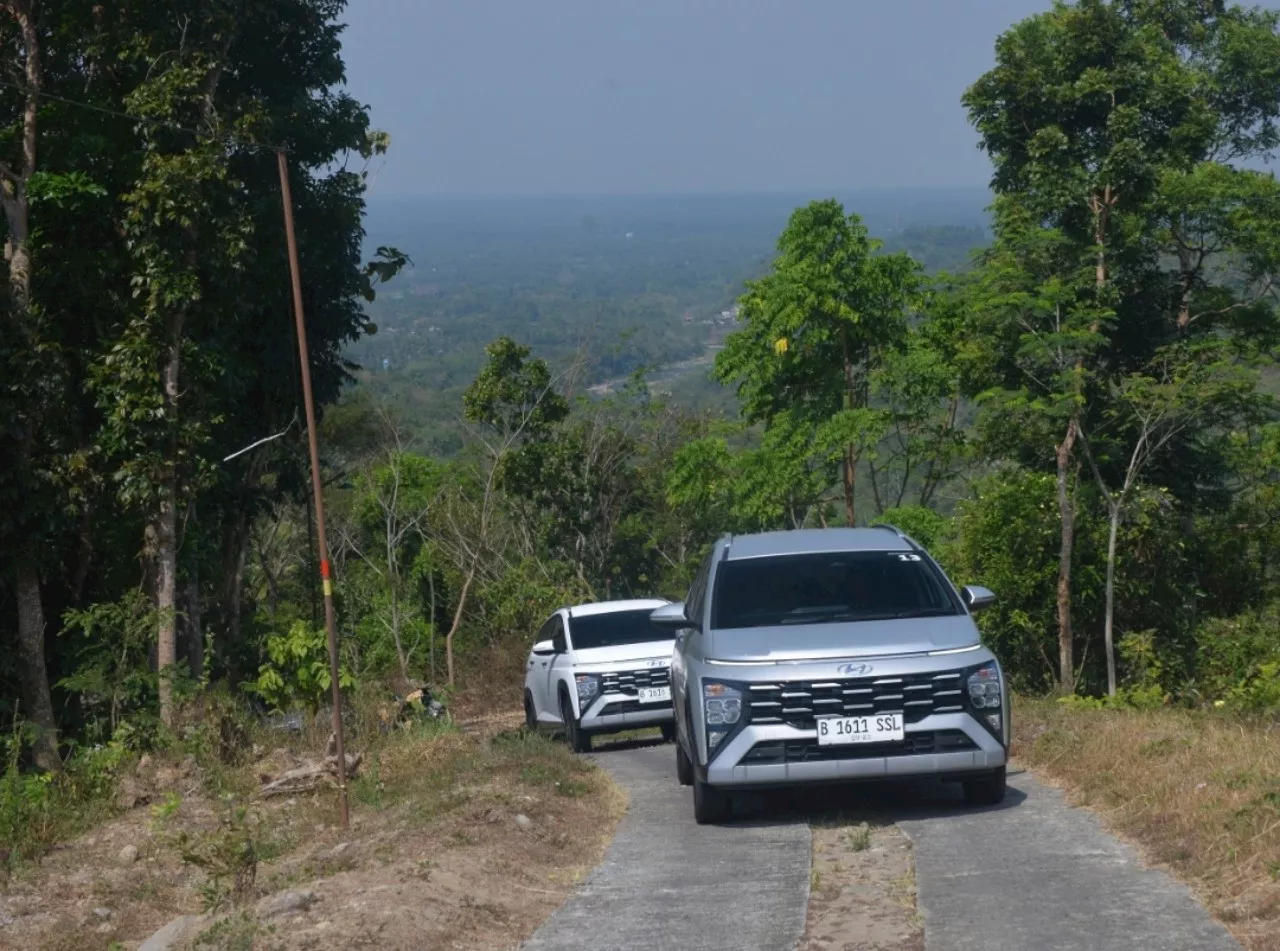 Hyundai Menggelar Aloha Mid Year di PIK 2, Bawar Mobil Baru Bayar Rp 80 Ribu