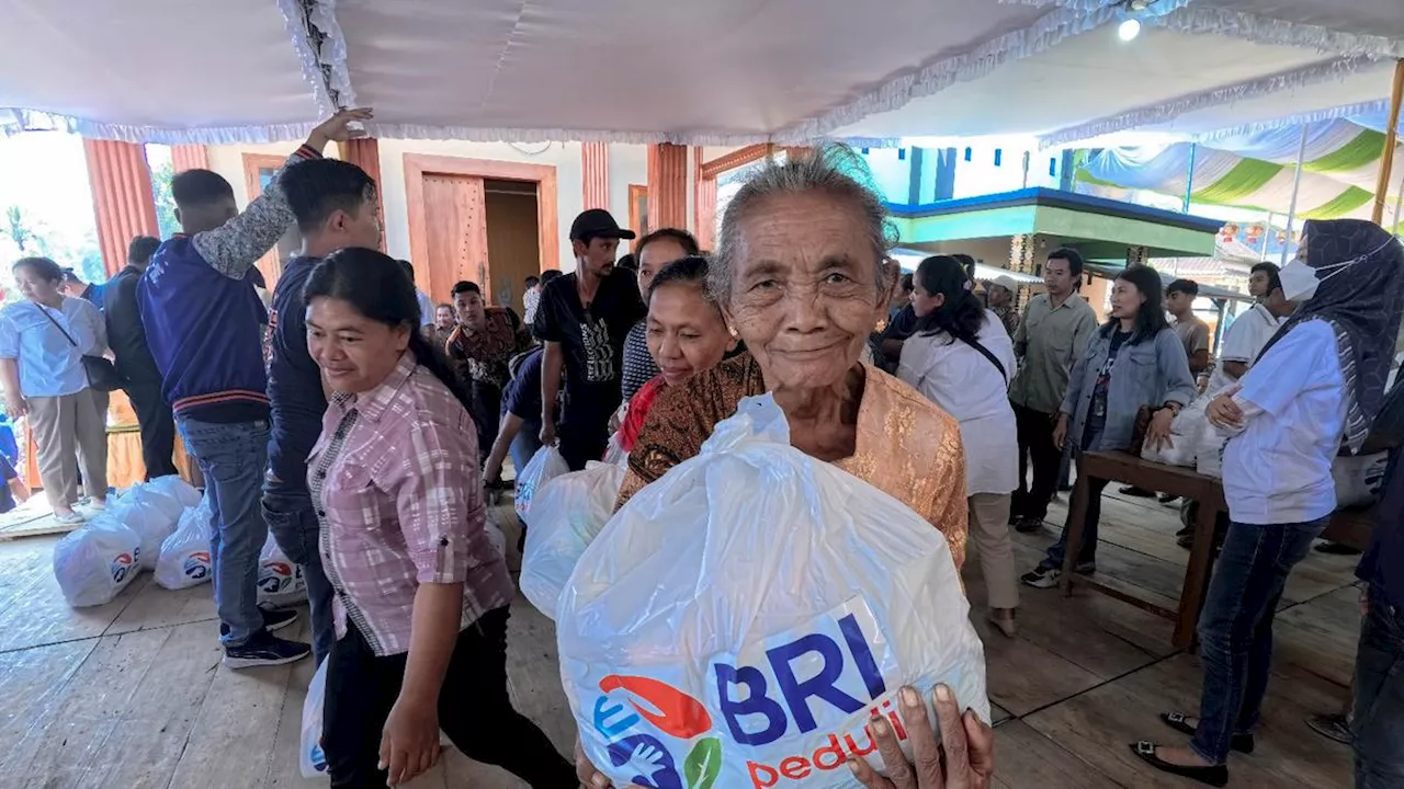 BRI Peduli Salurkan Bantuan Sarana Prasarana Vihara dan Bagikan Sembako Untuk Umat Buddha di Hari Raya Waisak