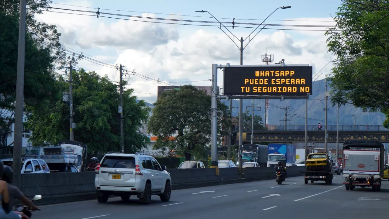 Paneles digitales estarán activos las 24 horas con mensajes de prevención y alertas de movilidad