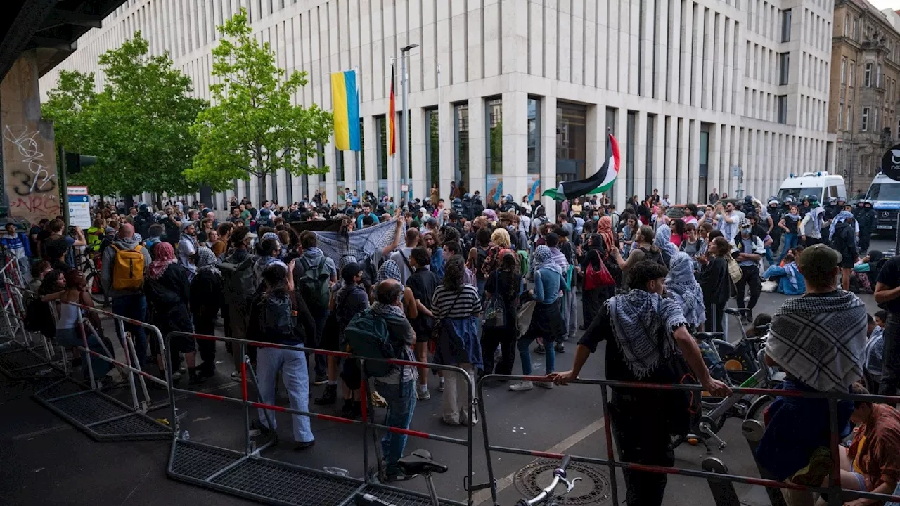 Auf Druck „von oben“ - Berliner Humboldt-Uni geräumt