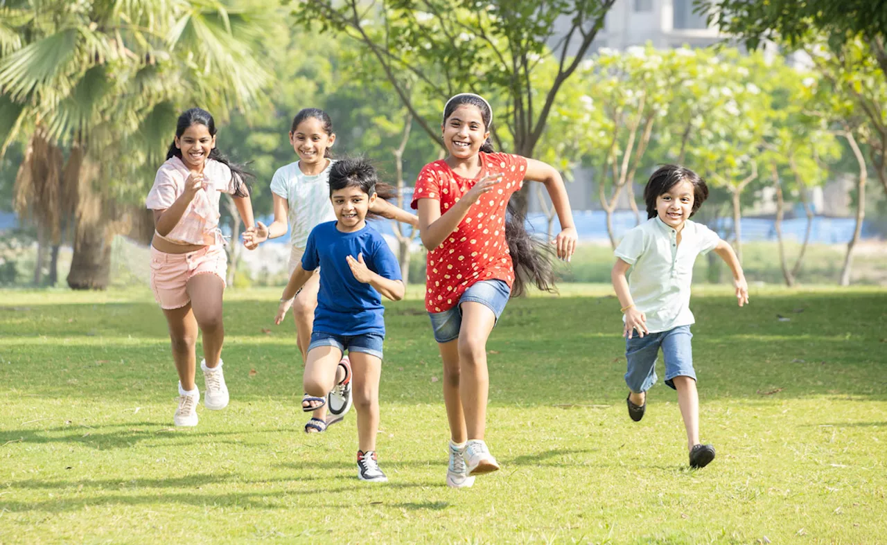 समर वेकेशन में बच्चों के रूटीन में शामिल करें ये एक्टिविटीज़, पढ़ाई-लिखाई के साथ इन चीजों में भी हो जाएंगे माहिर